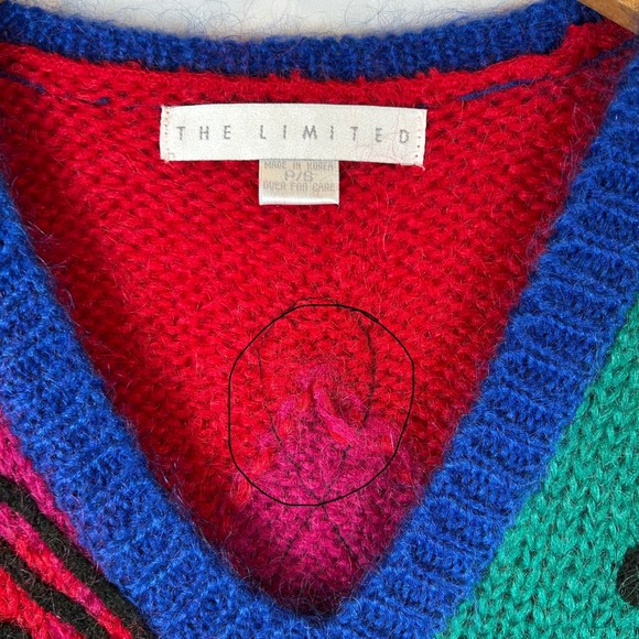 The Limited 80s Geometric Diamond‎ Knit V-Neck Sweater Red Vintage Size P S - Picture 12 of 12